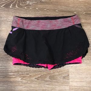 Lululemon running skirt/shorts